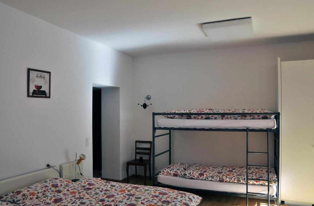Defanti Hotel Lavorgo Стая снимка